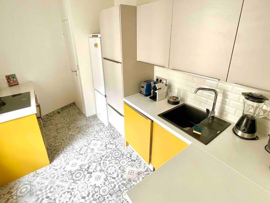 Au Calme A Montmartre 40m2 Appartement