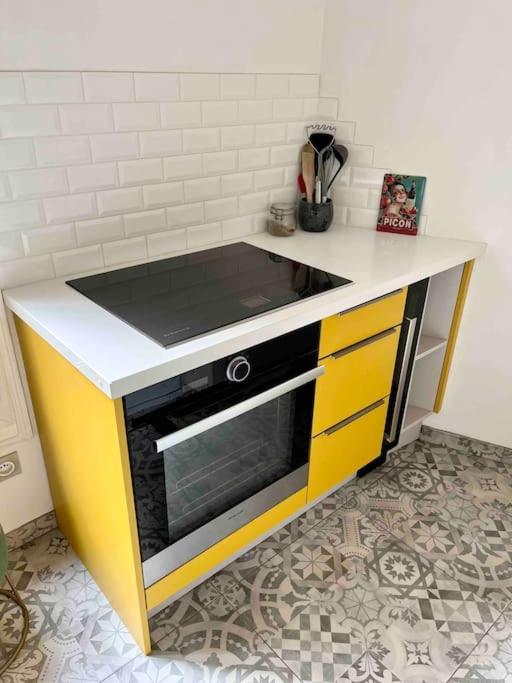 Au Calme A Montmartre 40m2 Appartement *