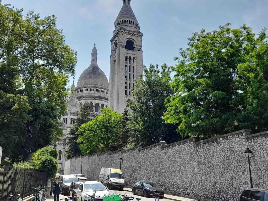 Au Calme A Montmartre 40m2 Appartement Parijs