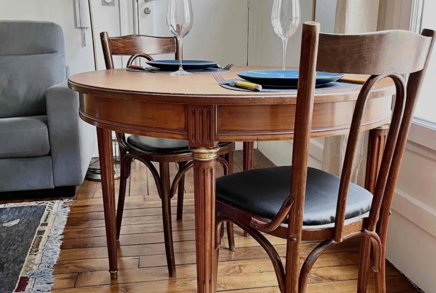 Au Calme A Montmartre 40m2 * Parijs